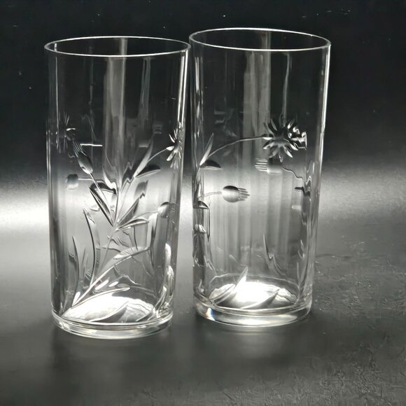 2 Depression Glass Floral Tumblers 4.75" vintage pointed flowers leaves - Picture 3 of 5